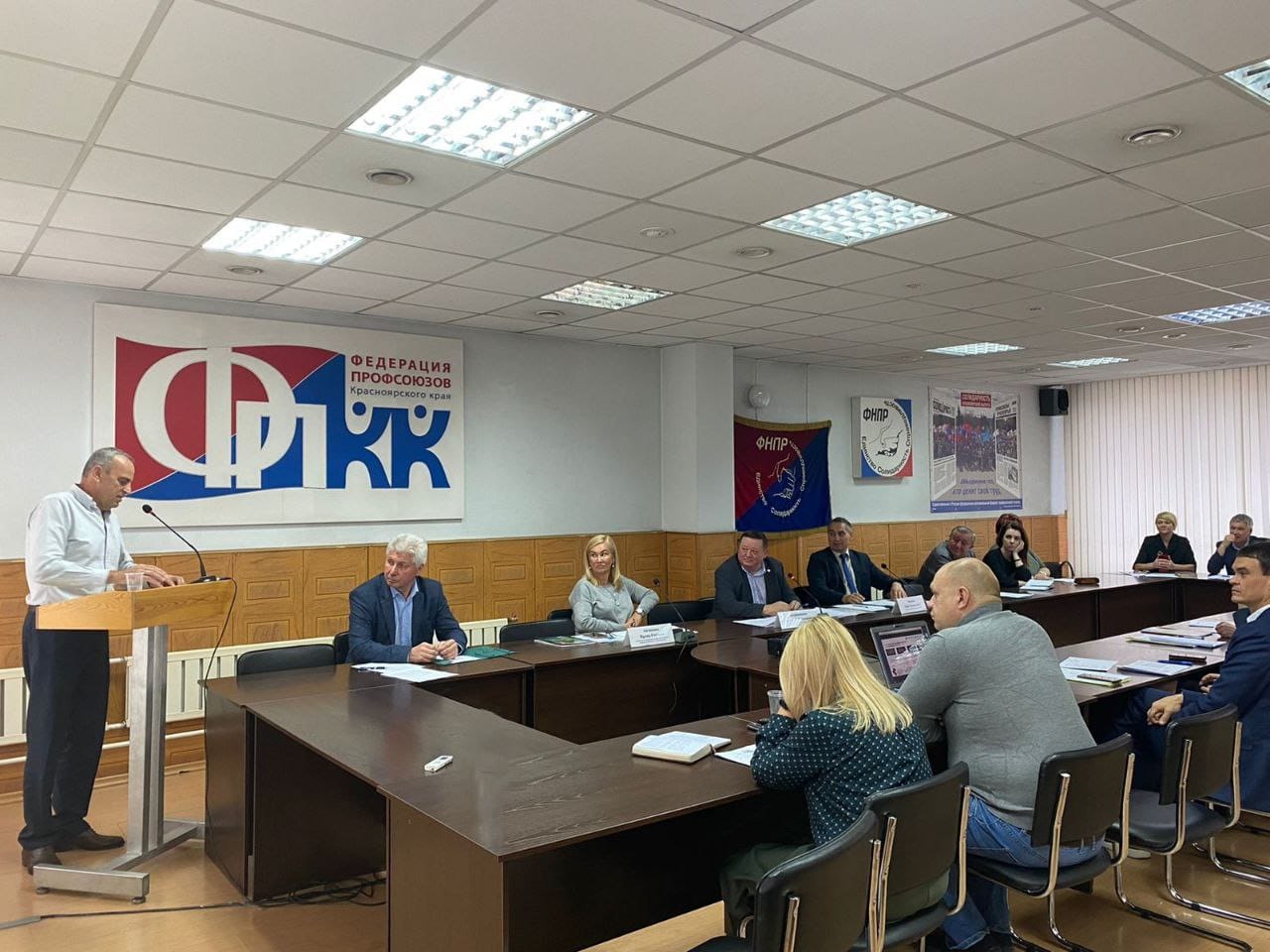 Состоялось очередное заседание Красноярской городской трёхсторонней комиссии по регулированию социально-трудовых отношений